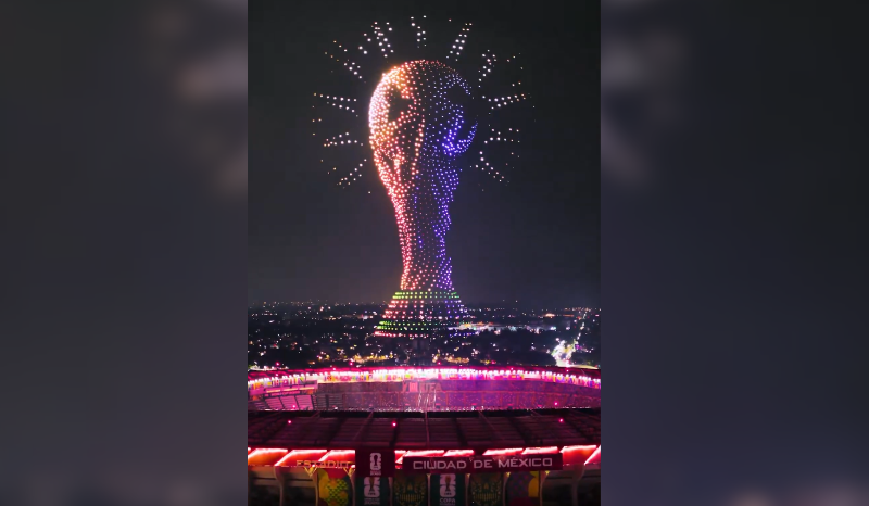 show de drones anima Cidade do México para a chegada da Copa