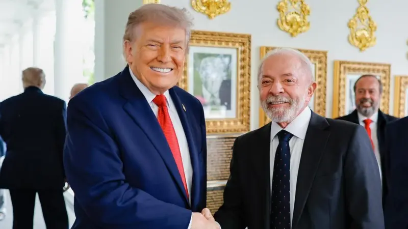Governo Trump critica o Pix e ameaça retaliar com tarifas de 25% sobre produtos do Brasil