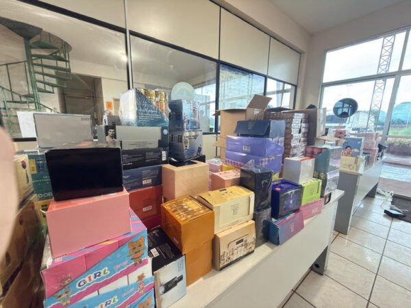 Descaminho: Polícia Federal apreende perfumes e maquiagens vindos da Guiana