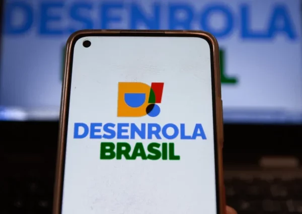 Novo ‘Desenrola Brasil’ pode tirar até 7,8 milhões de brasileiros da inadimplência, aponta Serasa