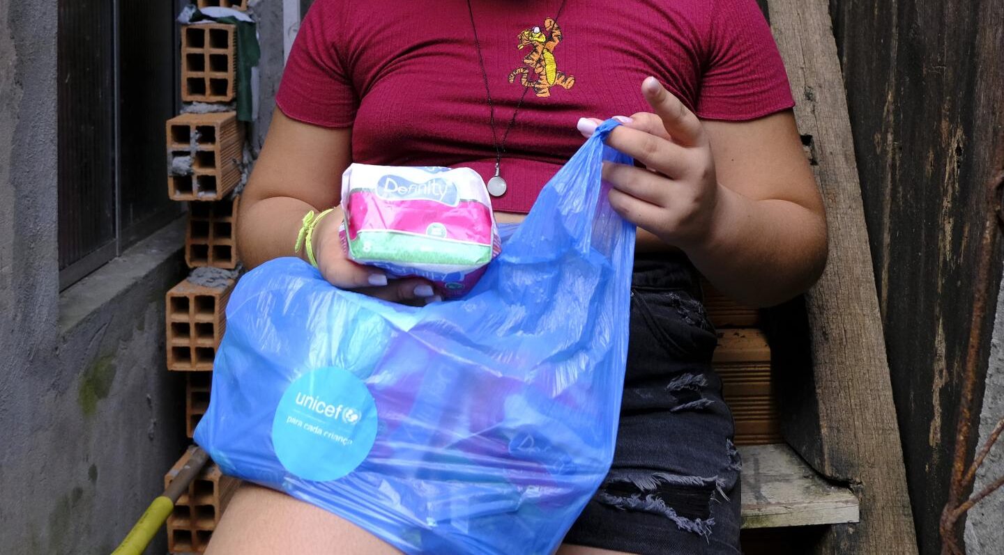 Rio Branco cria política de dignidade menstrual nas escolas
