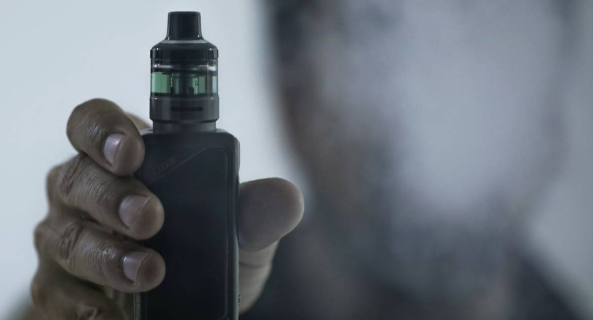 Disfarces tecnológicos impulsionam uso de vapes por jovens