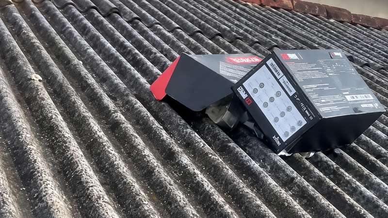 Suspeito é preso após arremessar caixa com crack para telhado de vizinho – SelesNafes.com