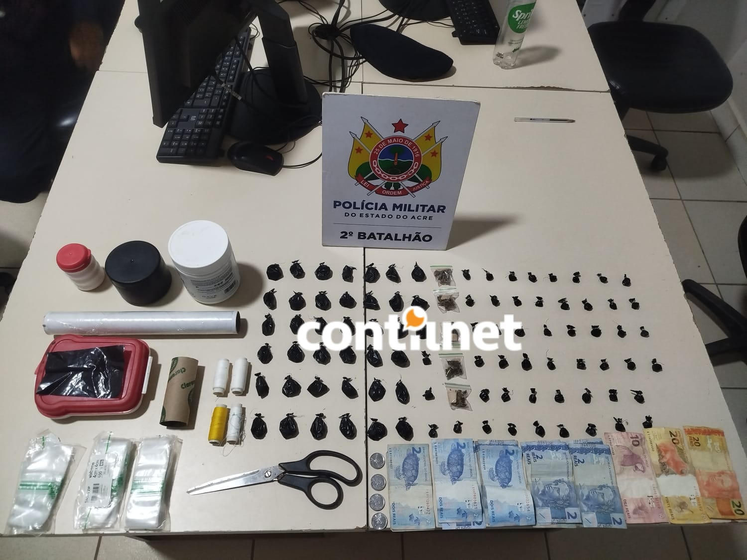 Adolescente é flagrado com drogas em casa abandonada em Rio Branco