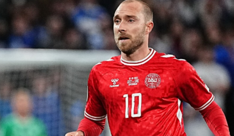 Eriksen, da Dinamarca, sofre novo mal súbito e cai em amistoso