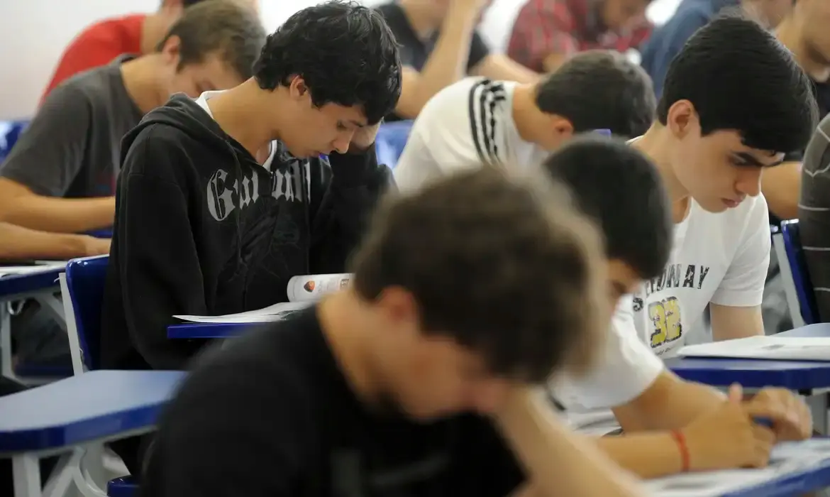 Estudantes são a ocupação mais declarada por migrantes no Acre em 2026