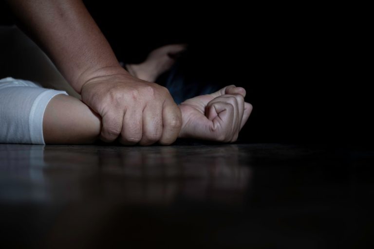 Filho é preso em flagrante por estuprar a própria mãe idosa em Balsas