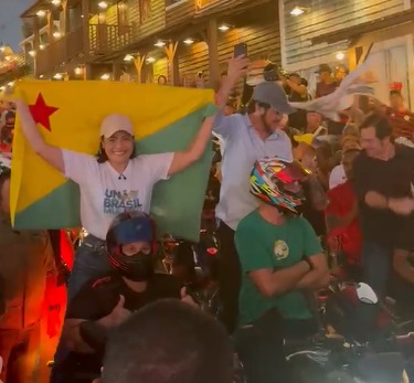Mailza, Bittar e Rueda chegam e agitam lançamento político