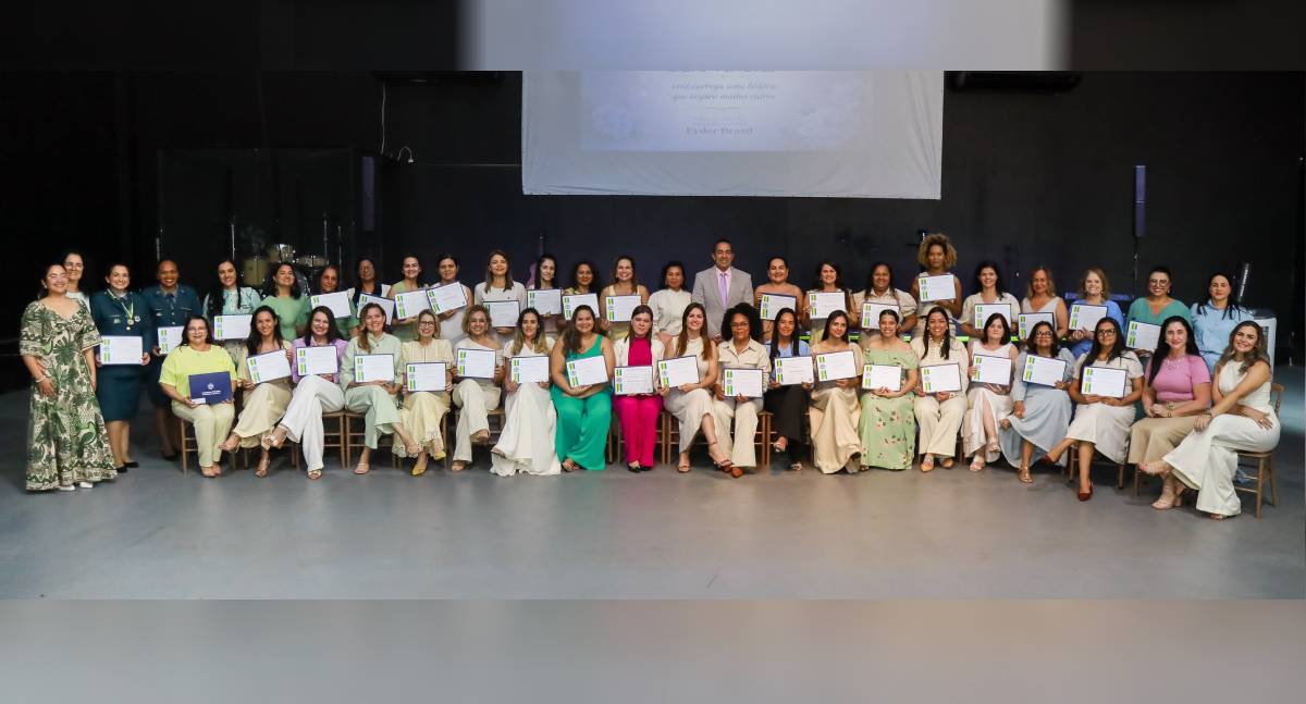 Eyder Brasil homenageia cerca de 50 mulheres em Ji-Paraná em mais uma edição do Projeto Mulheres Relevantes