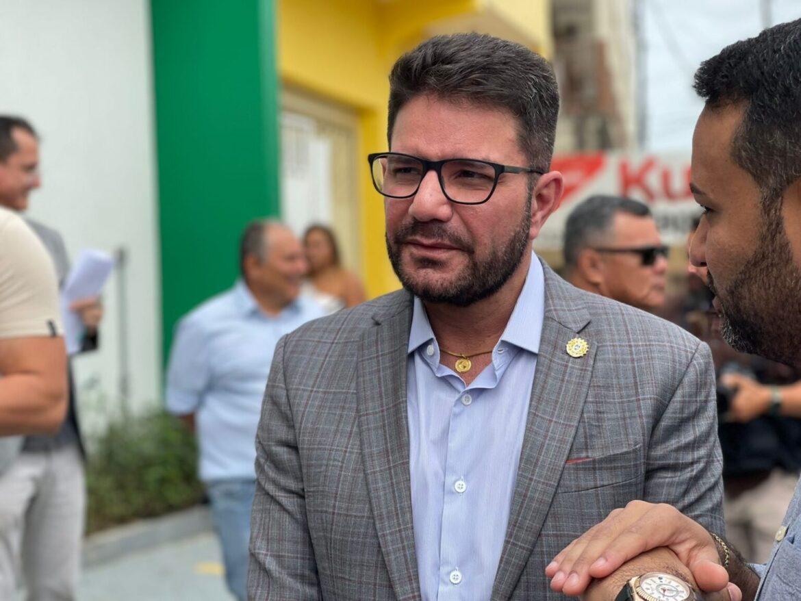 Gladson lidera disputa ao Senado com 21,73%, aponta pesquisa Delta