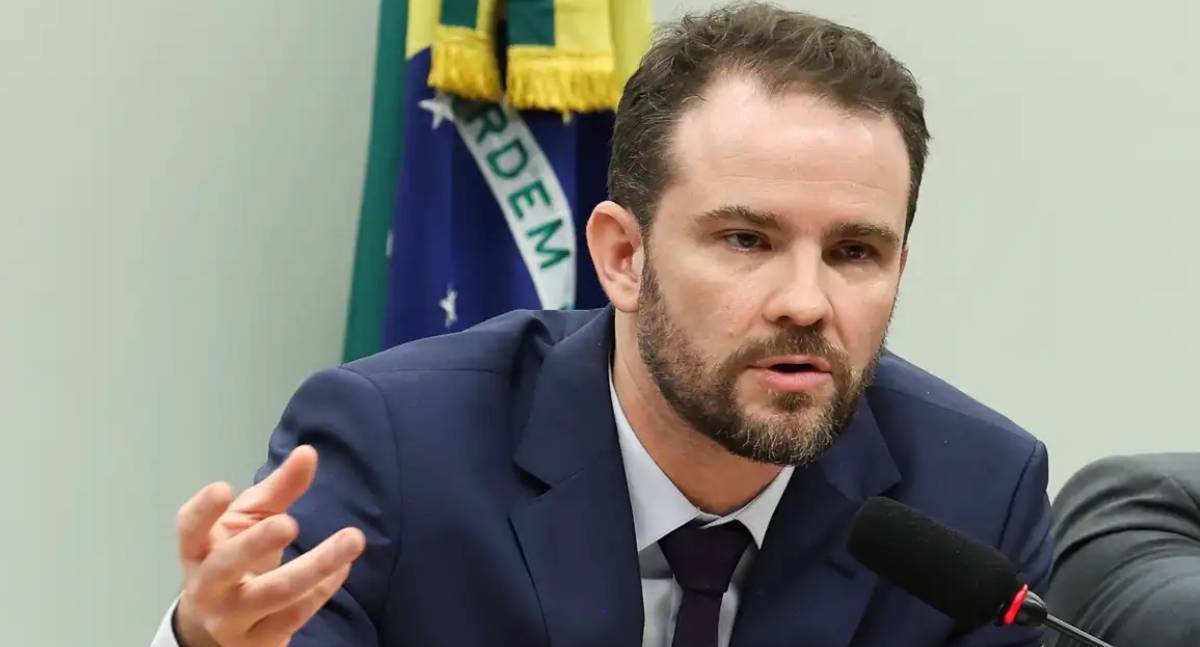 Governo avalia impactos de classificação de facções como terroristas pelos EUA
