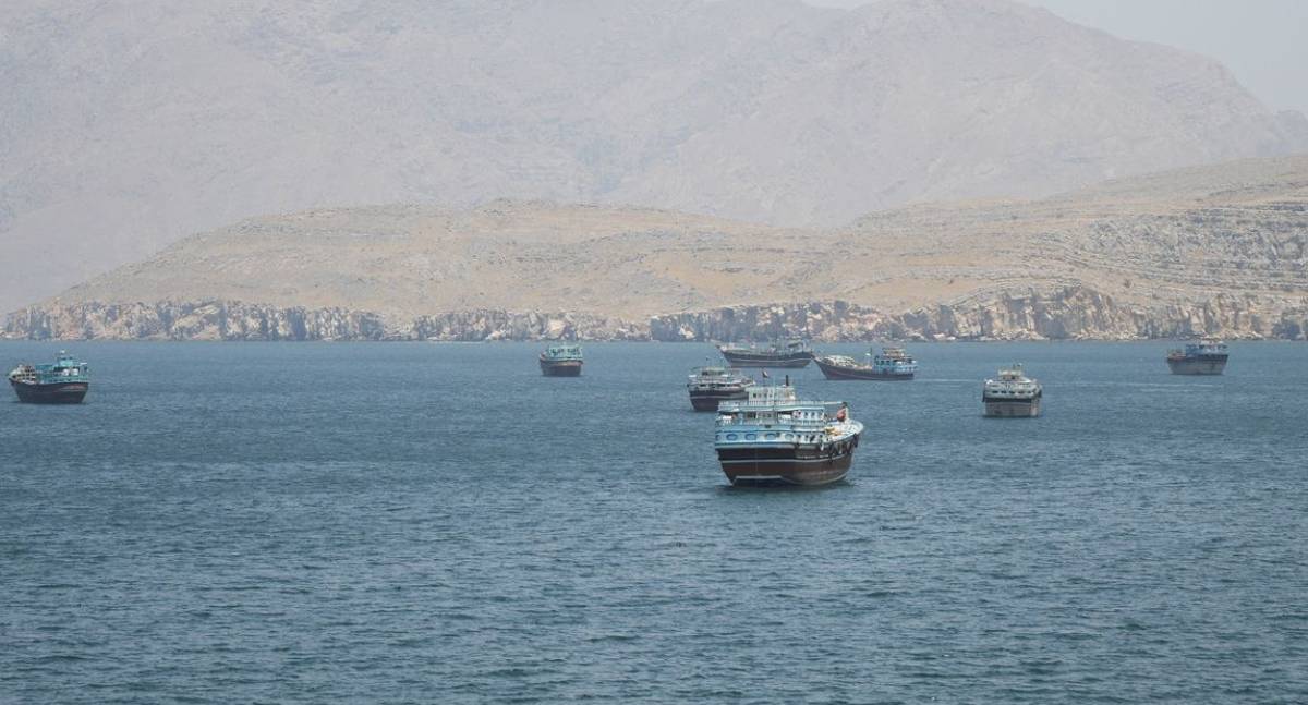 Irã fecha Estreito de Ormuz após ataques de Israel no Líbano