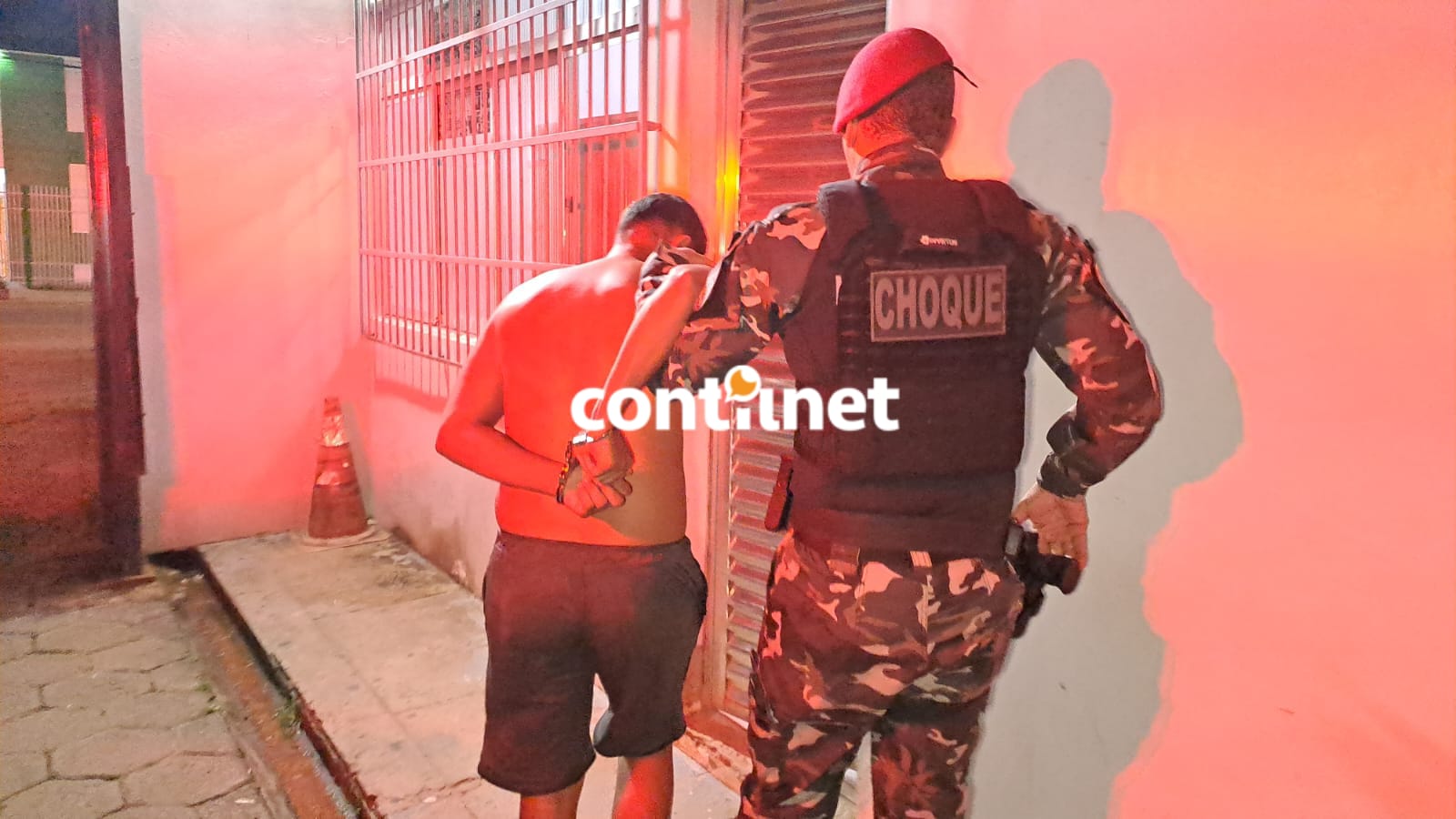 Jovem é flagrado com mais de 90 porções de drogas