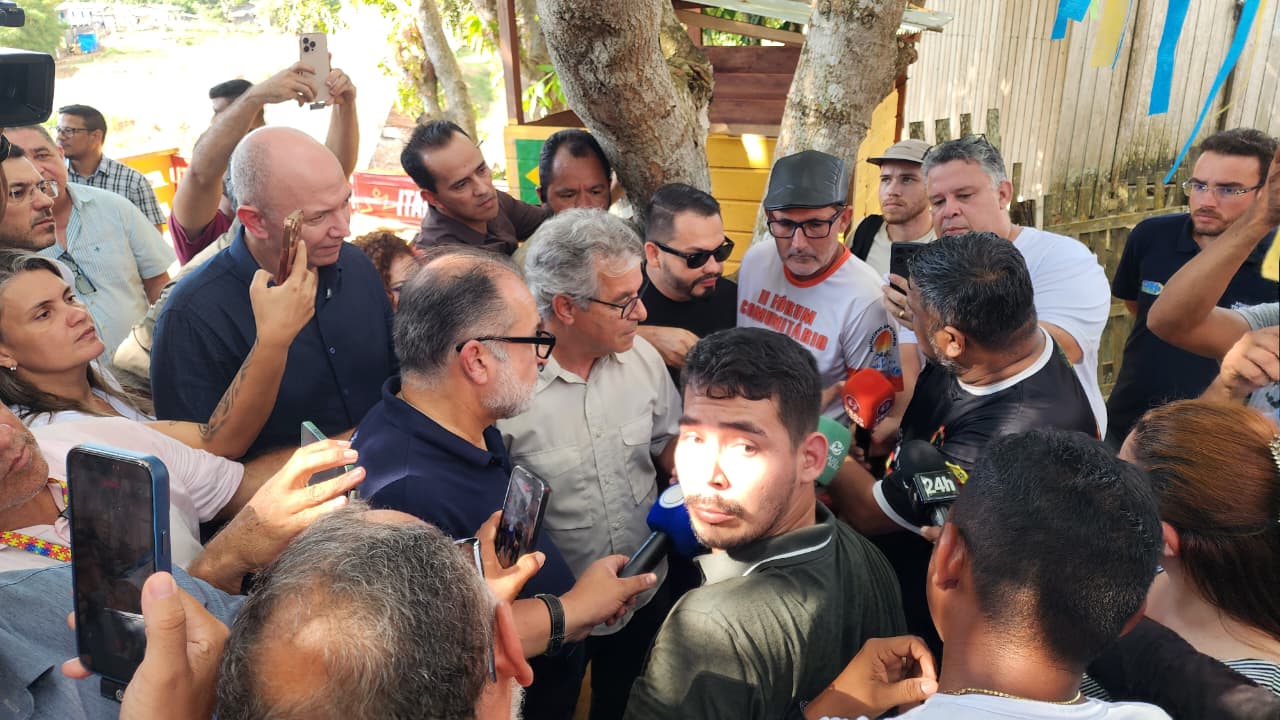 Ministro vistoria ponte em Sena e oferece apoio do Dnit ao governo do Acre
