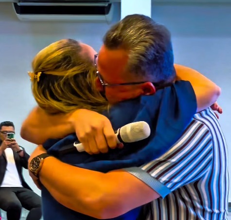 Mirla compartilha homenagem de Alan Rick