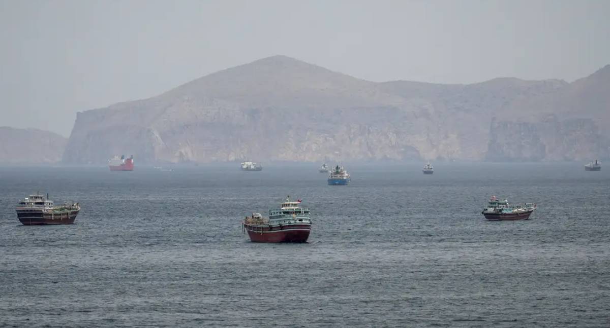 Navios começam a cruzar o Estreito de Ormuz sob plano da ONU