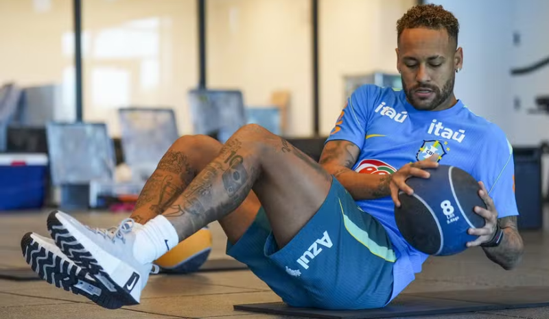 Perto de um mês parado, Neymar segue sem previsão de estreia na Copa