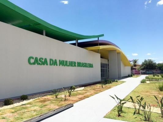 Discussão entre casal termina na delegacia após denúncias de agressões no Laura Moreira