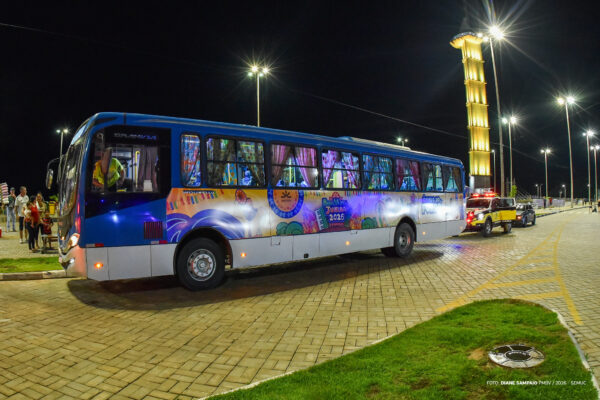 Ônibus do Forró leva população a uma viagem pela história do Boa Vista Junina