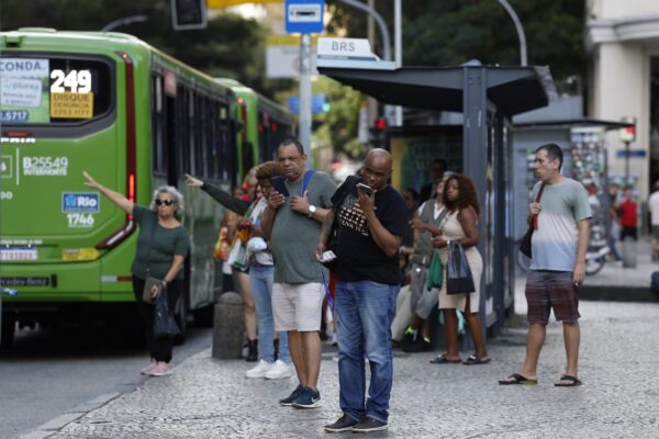 Lei Federal promete ônibus mais pontual, seguro e confortável ao brasileiros; veja o que muda