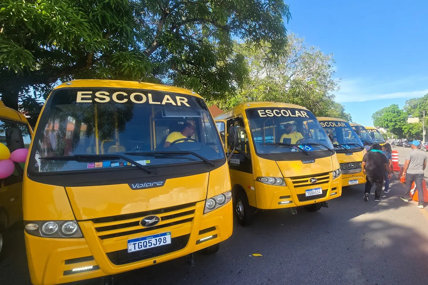 Governo do Amapá entrega 10 ônibus escolares equipados com GPS e sistema de monitoramento em tempo real – Diário do Amapá
