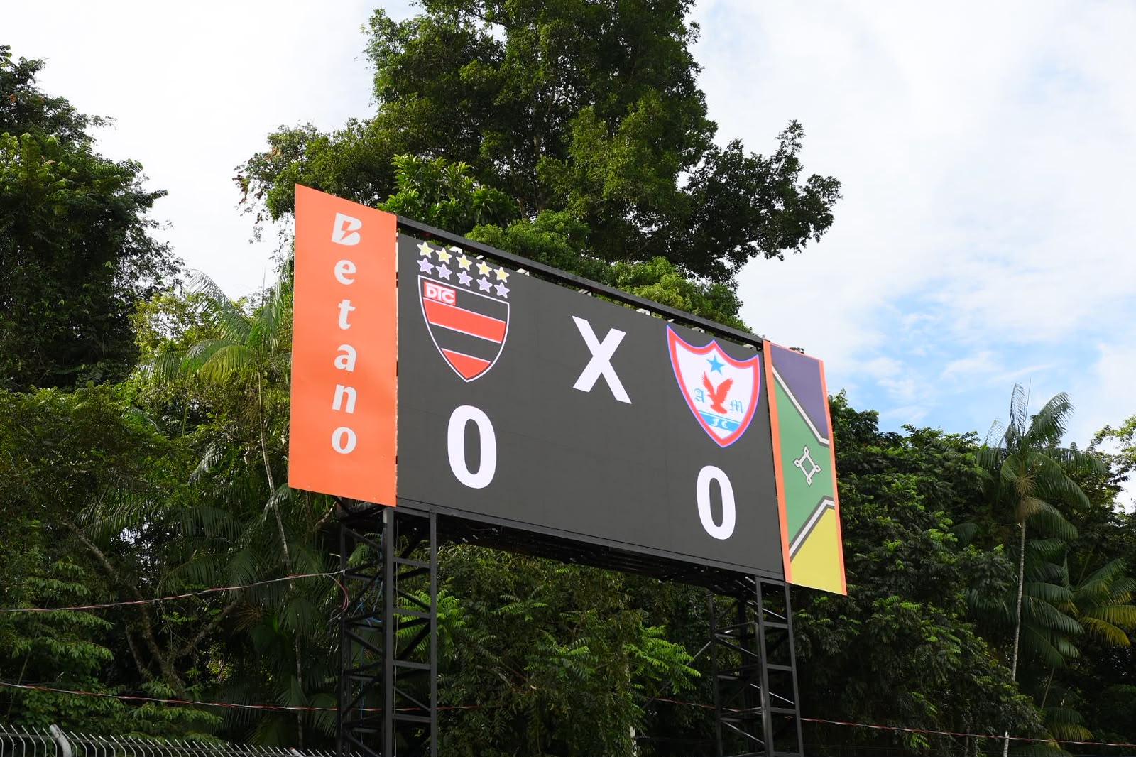 Randolfe entrega mais uma etapa do Augustão: novo placar eletrônico – Diário do Amapá