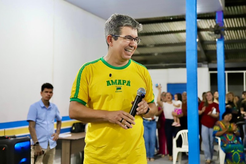 Sob ataque de adversários, Randolfe cumpre tradição e lança pré-candidatura em megaevento – SelesNafes.com