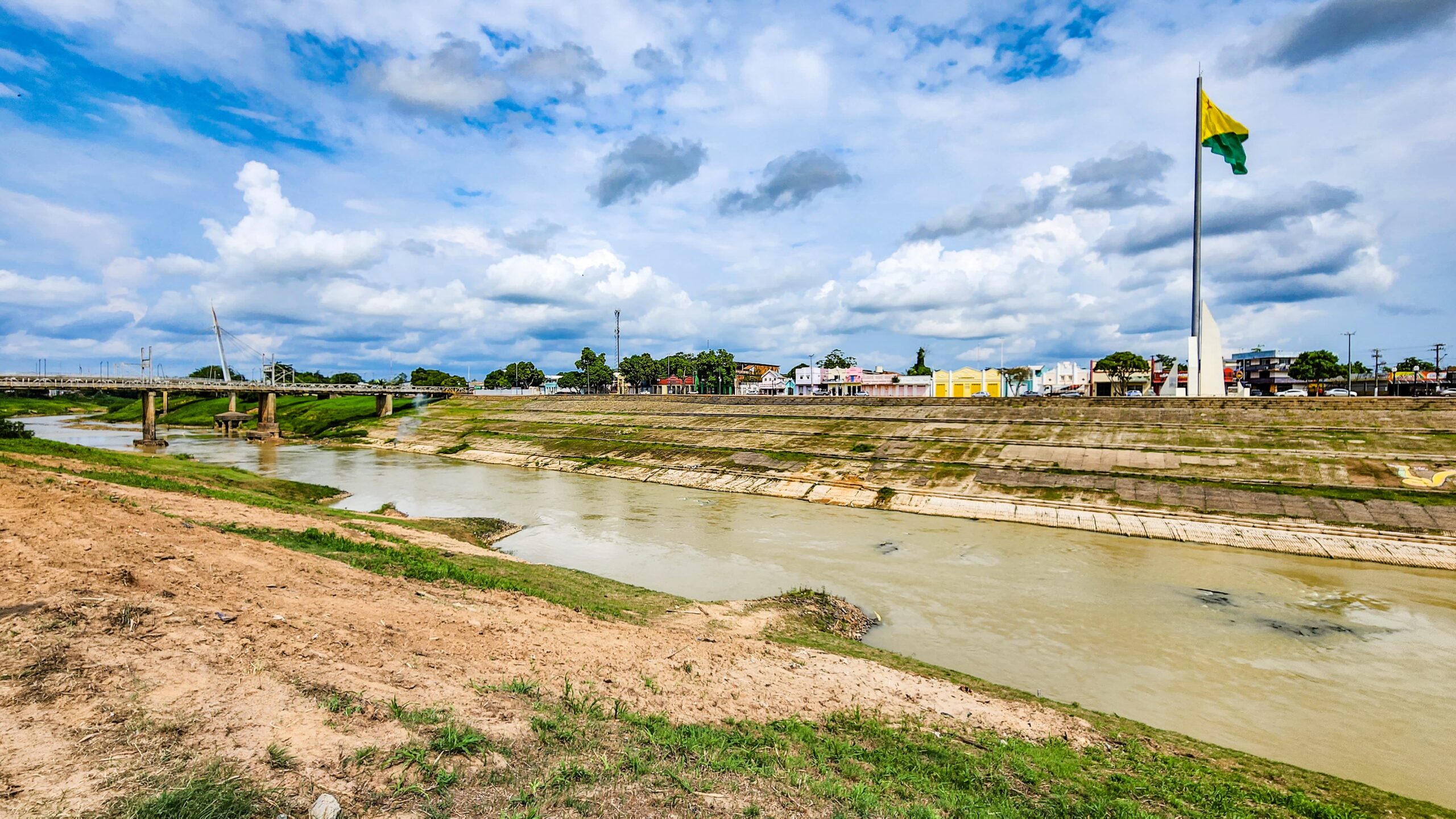 Rio Acre apresenta nova redução e atinge 3,01 metros em Rio Branco