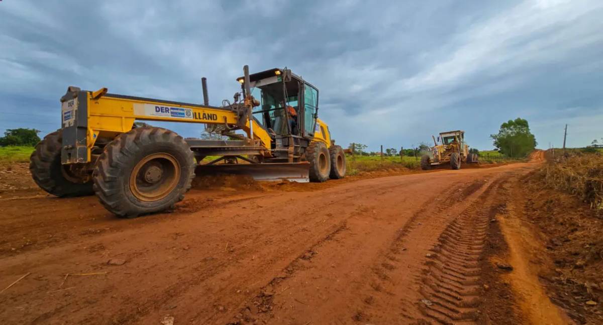 RO-135 recebe serviços de revestimento primário em trecho de 32 quilômetros entre a BR-429 e Castanheiras