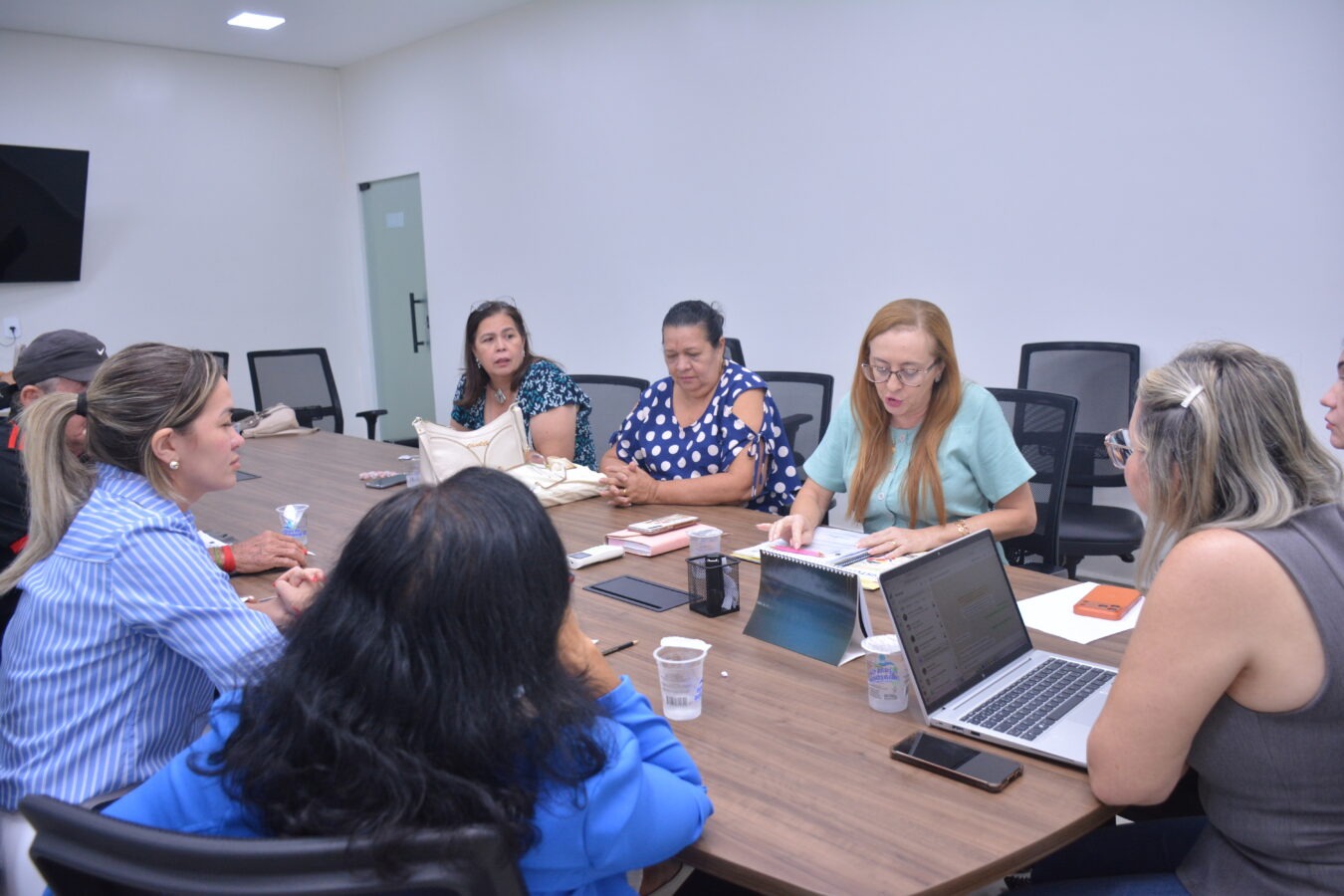 Prefeitura de Macapá inicia tratativas com servidores do quadro em extinção sobre reivindicação de reajuste salarial – Diário do Amapá