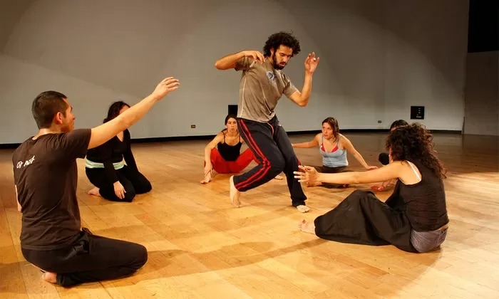 Programa oferta aulas gratuitas de teatro em Roraima