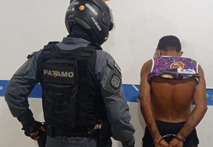 Traficante pula a janela de casa ao avistar a polícia e acaba preso – SelesNafes.com