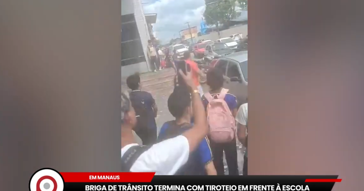 Briga de trânsito termina com tiroteio em frente à escola