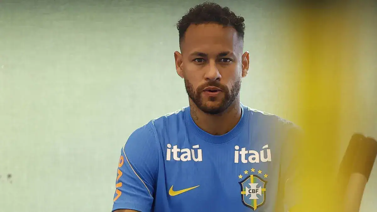 Neymar tem melhora, mas exame aponta incerteza de volta contra a Escócia