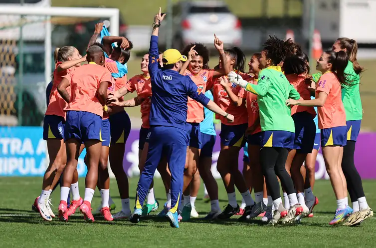 Seleção feminina define titulares para amistoso contra os Estados Unidos