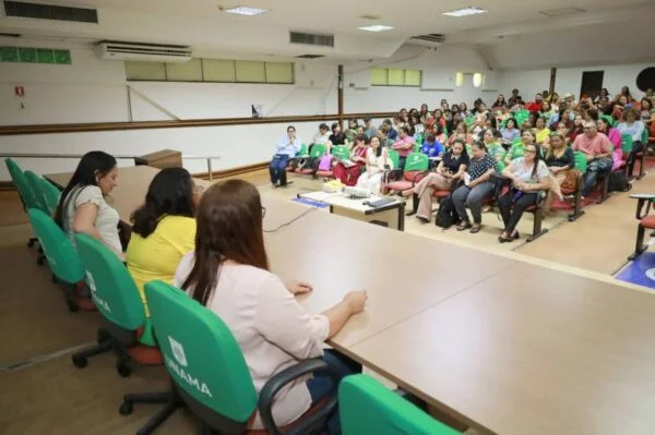 Ananindeua reúne profissionais para discutir combate ao trabalho infantil