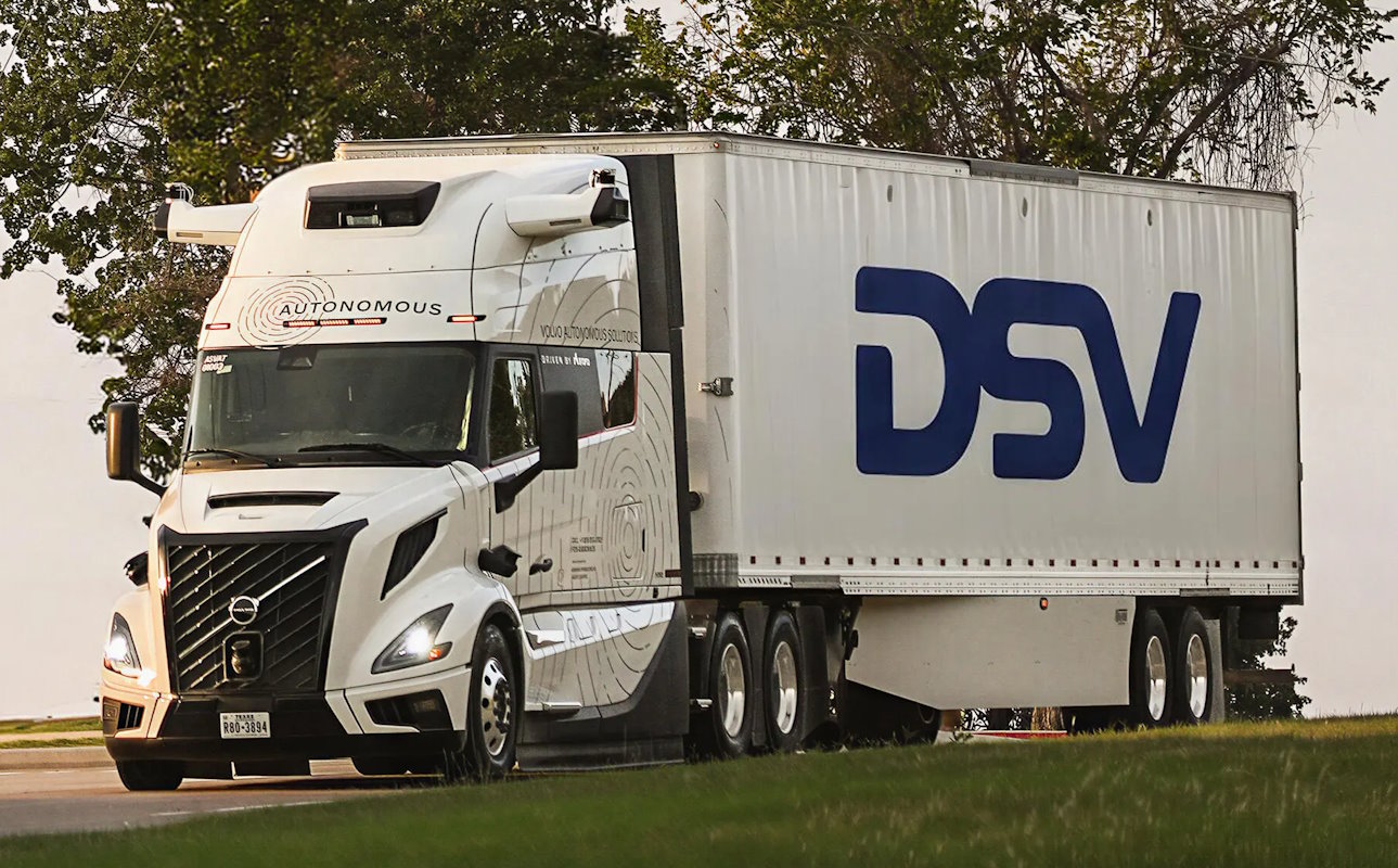 Volvo terá mais de 300 caminhões operando sem motoristas até o final de 2027