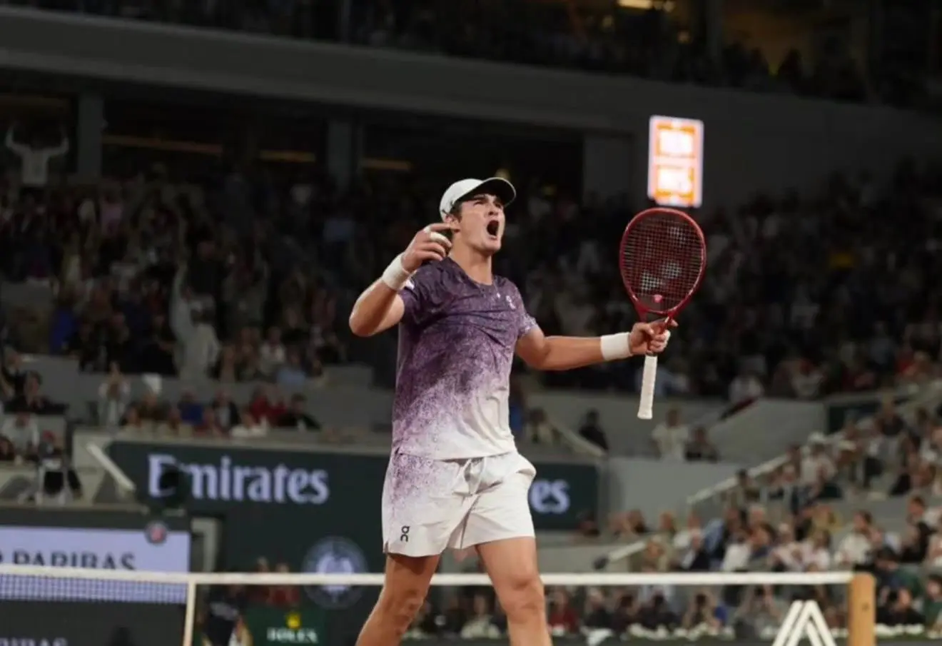 João Fonseca disputa vaga inédita na semifinal de Roland Garros; veja horário