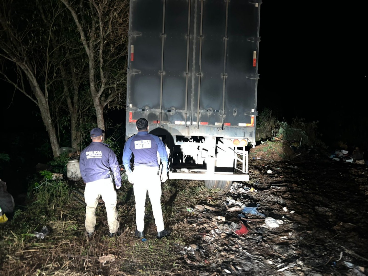 Polícia Federal recupera carreta brasileira no Paraguai